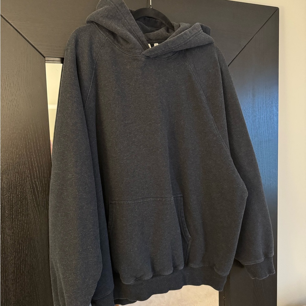Aritzia TNA Mega Hoodie - Picture 2 of 5